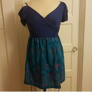 Urban Renewal (UO) Dress for Cosplay Anna Frozen